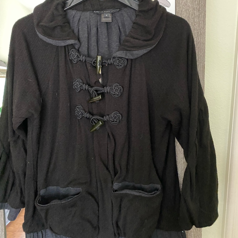 Marc Jacobs black mandarin collar and buckle buttons jacket. Lined soft jacket